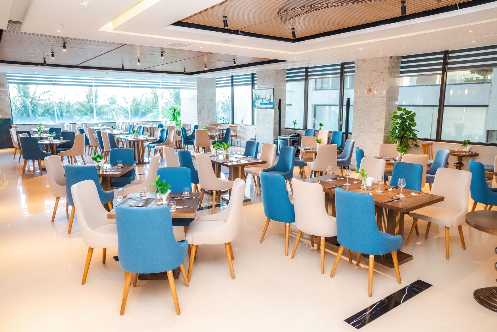 Nam Vi Restaurant
