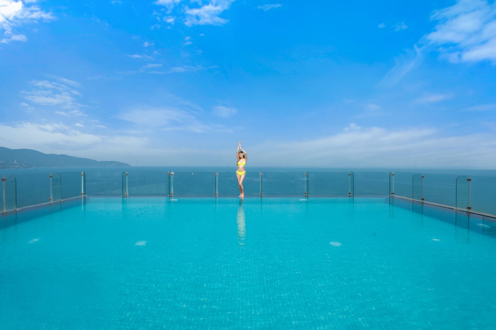 Infinity pool